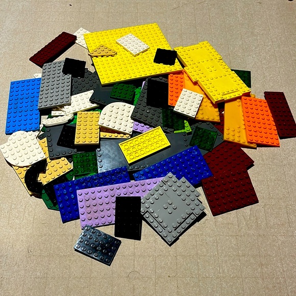 Lego Assorted Flat Brick Lot - Picture 1 of 3